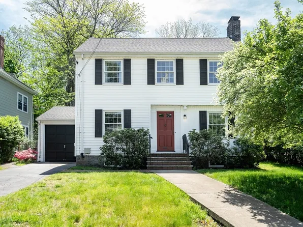 44 Vermont St, West Roxbury, MA 02132