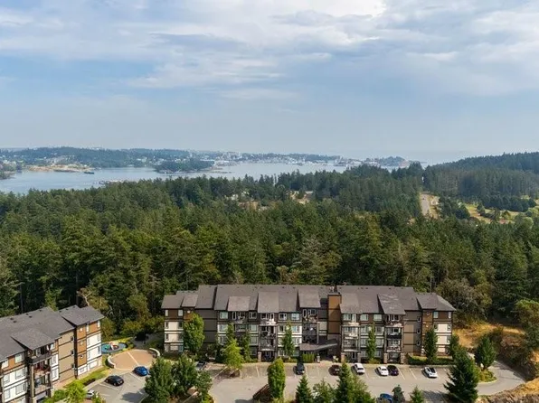 286 Wilfert Rd #307, View Royal, BC V9C 0H6