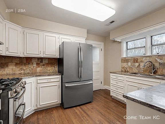 2nd image of 4800 Jarboe St #4802