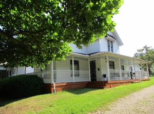 322 N Main St, Perry, MI 48872