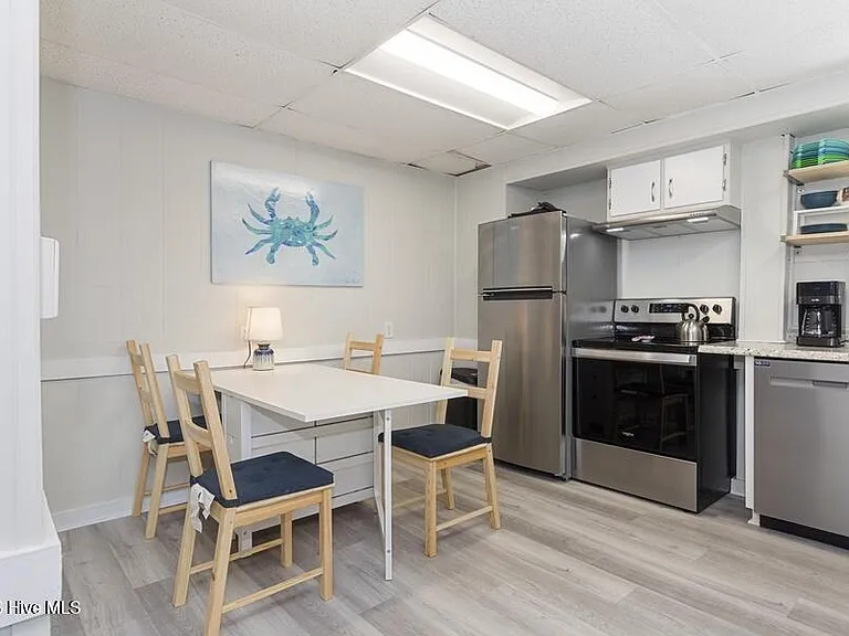 7403 Canal Ct #B — Photo 3
