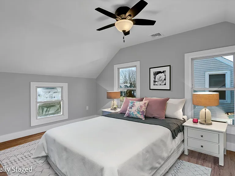 77 E Broad St — Photo 12