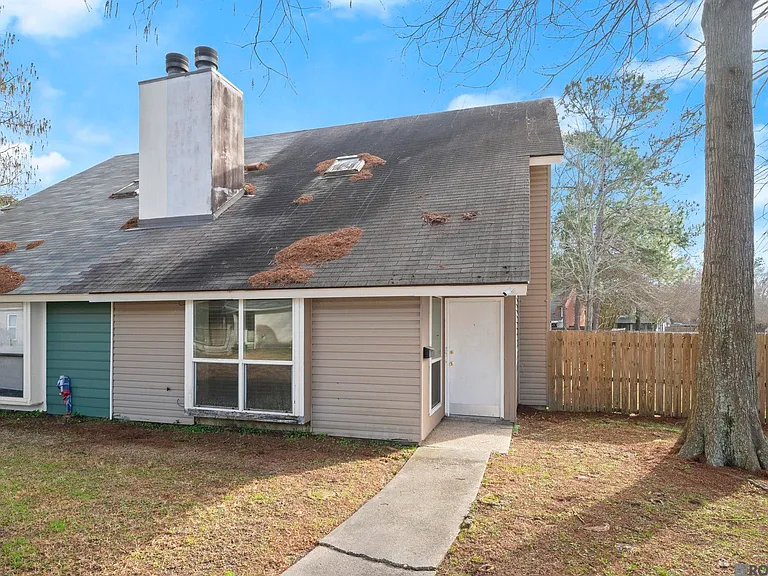 1412 Sharlo Ave — Photo 2