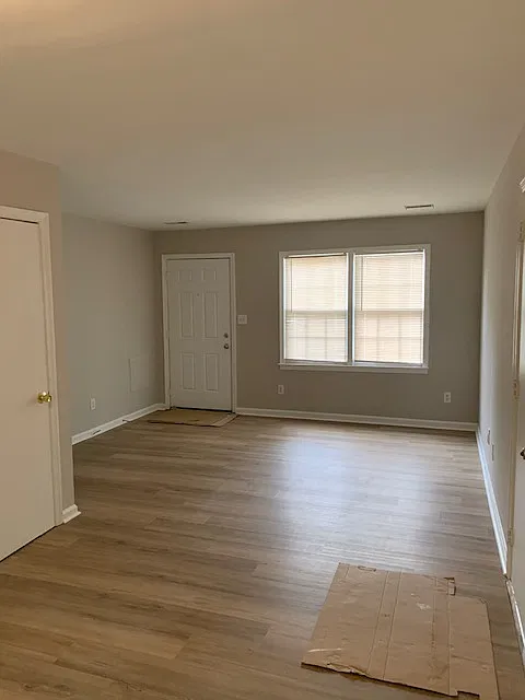 3 bed, 1.5 bath, 1035 sqft, $1,700 — Photo 4