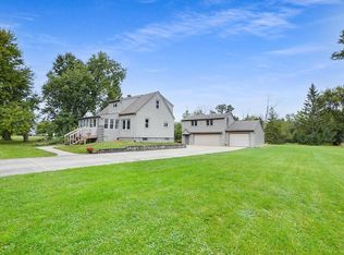 5116 W Elmdale Rd, Mequon, WI 53092