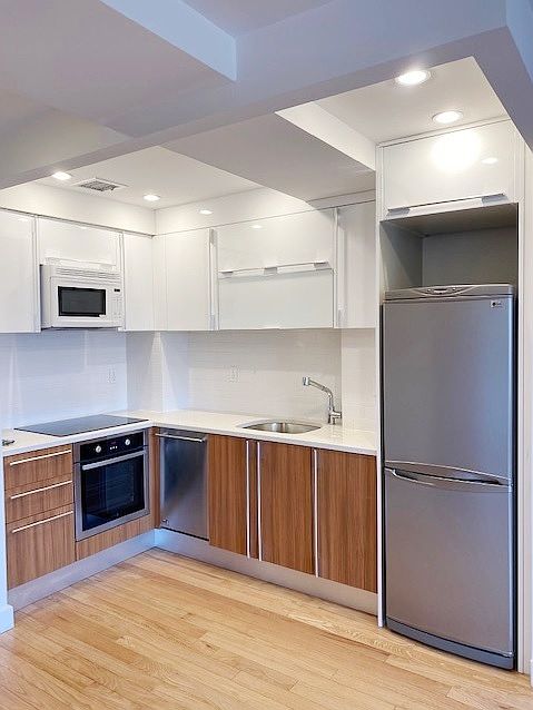 1st image of 3135 31st St Unit 409