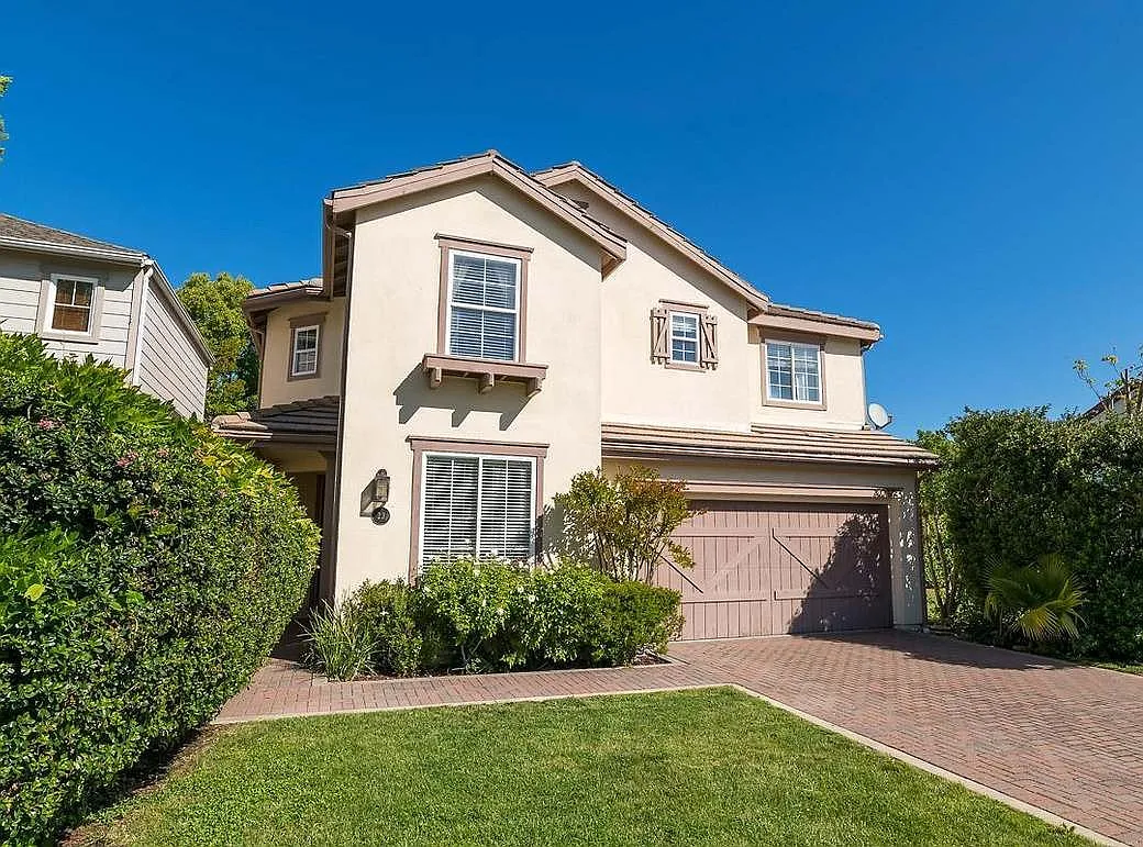 23 Greenham Ct — Photo 1