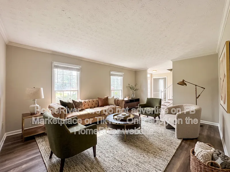 4 bed, 2.5 bath, 2142 sqft, $2,145 — Photo 2
