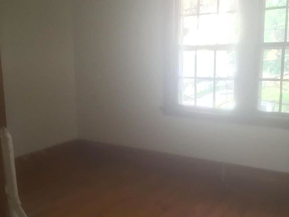 3rd image of 1562 Edmund Ave APT 6