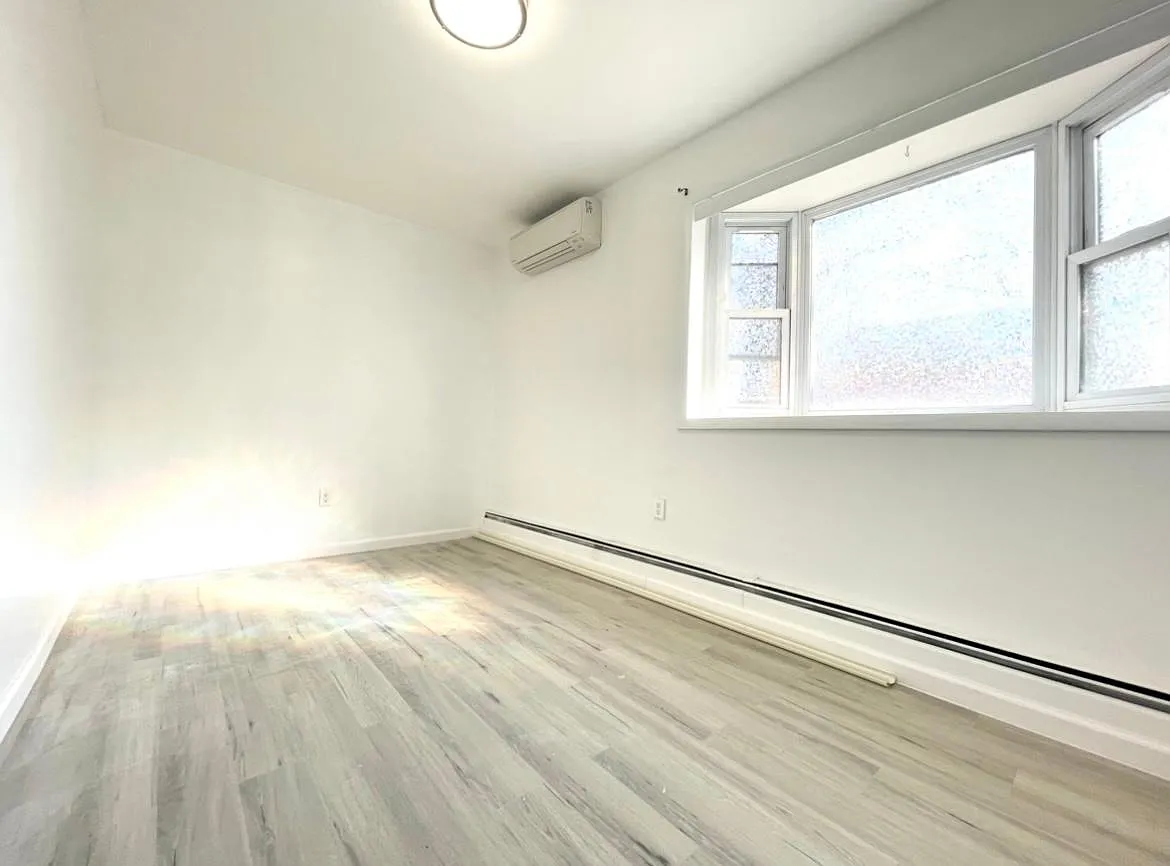 2845 Wilkinson Ave — Photo 3