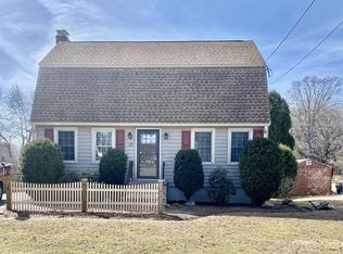 26 Pincushion Rd, Framingham, MA 01702
