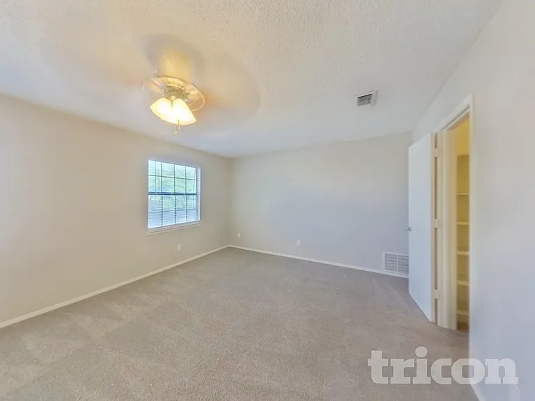 8033 Berrybrook Dr — Photo 6
