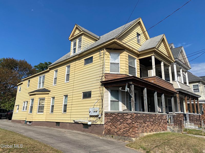 3rd image of 1228 Crane Street