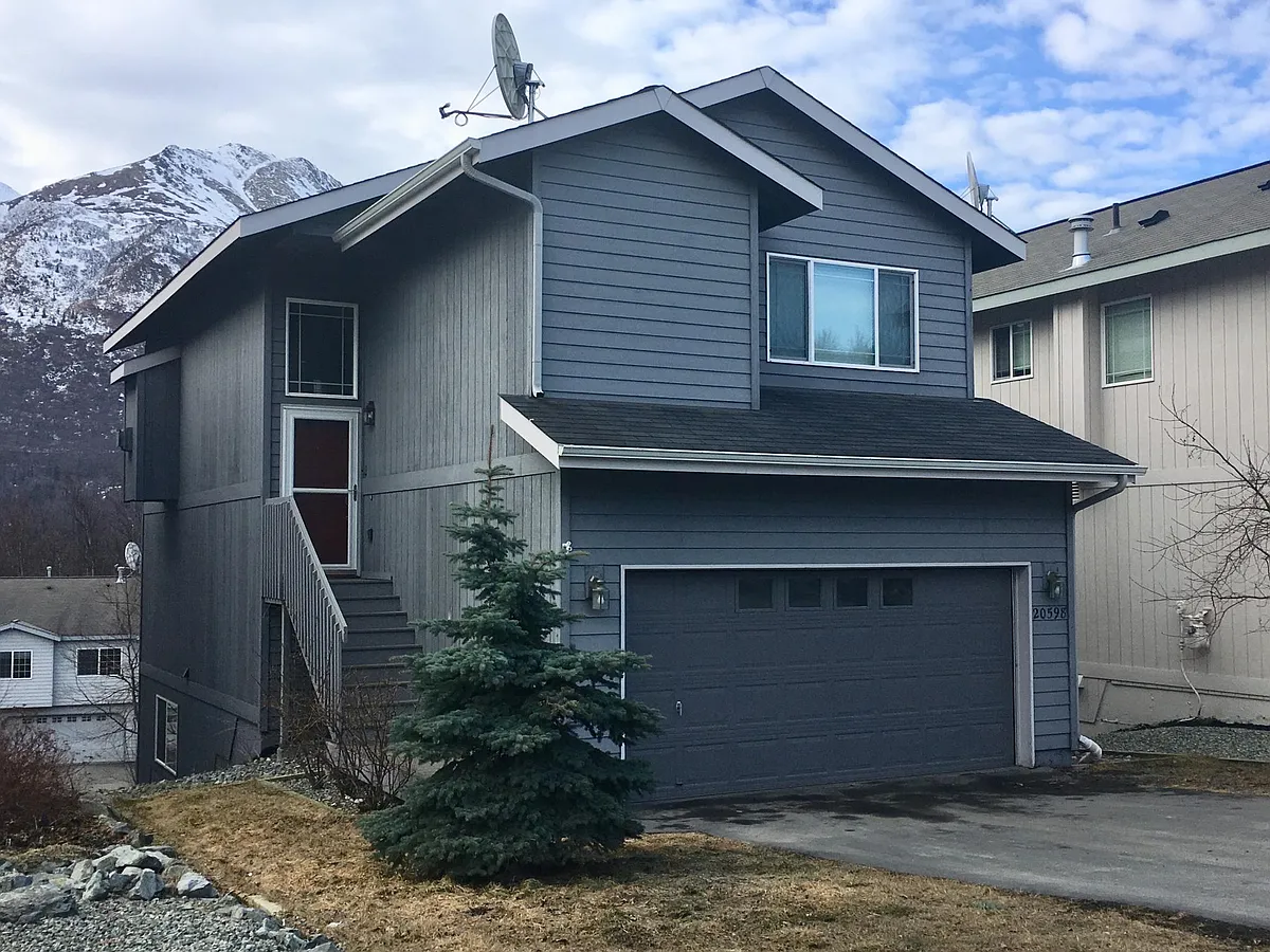 Building Photo - 20598 Mountainside Dr