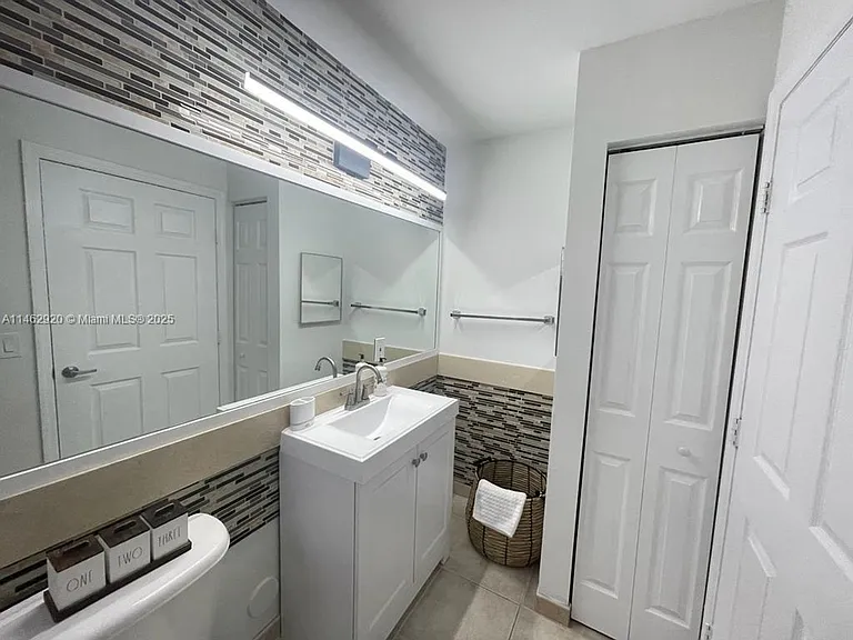 2069 S Ocean Dr #Townhouse 12 — Photo 17