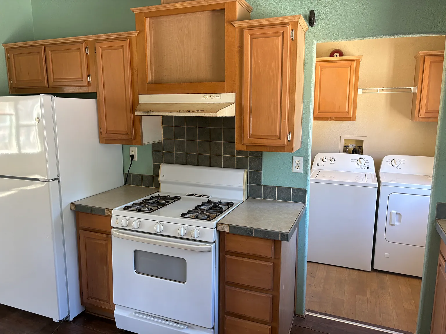 3 bed, 1300 sqft, $3,500 — Photo 4