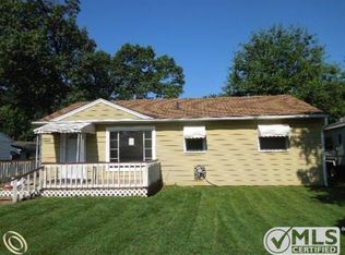 10020 Romaine St, Romulus, MI 48174