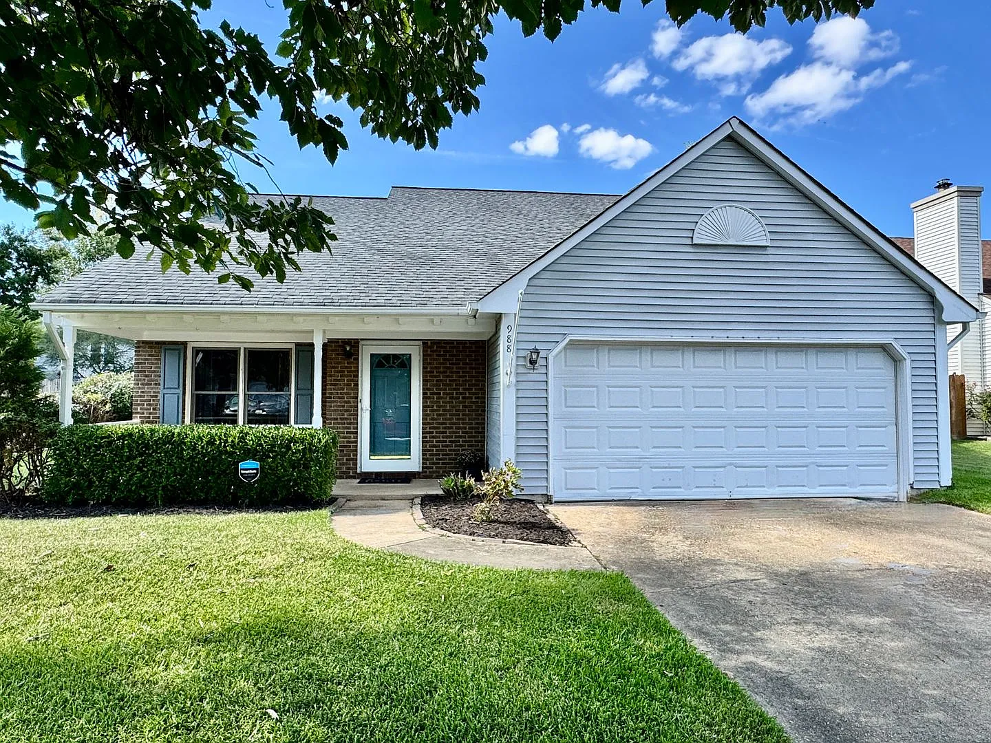 READY 09-17-26 3-Bedroom Home in Glenwood! Attached Garage - Community Pool - Fenced Backyard! — Photo 1