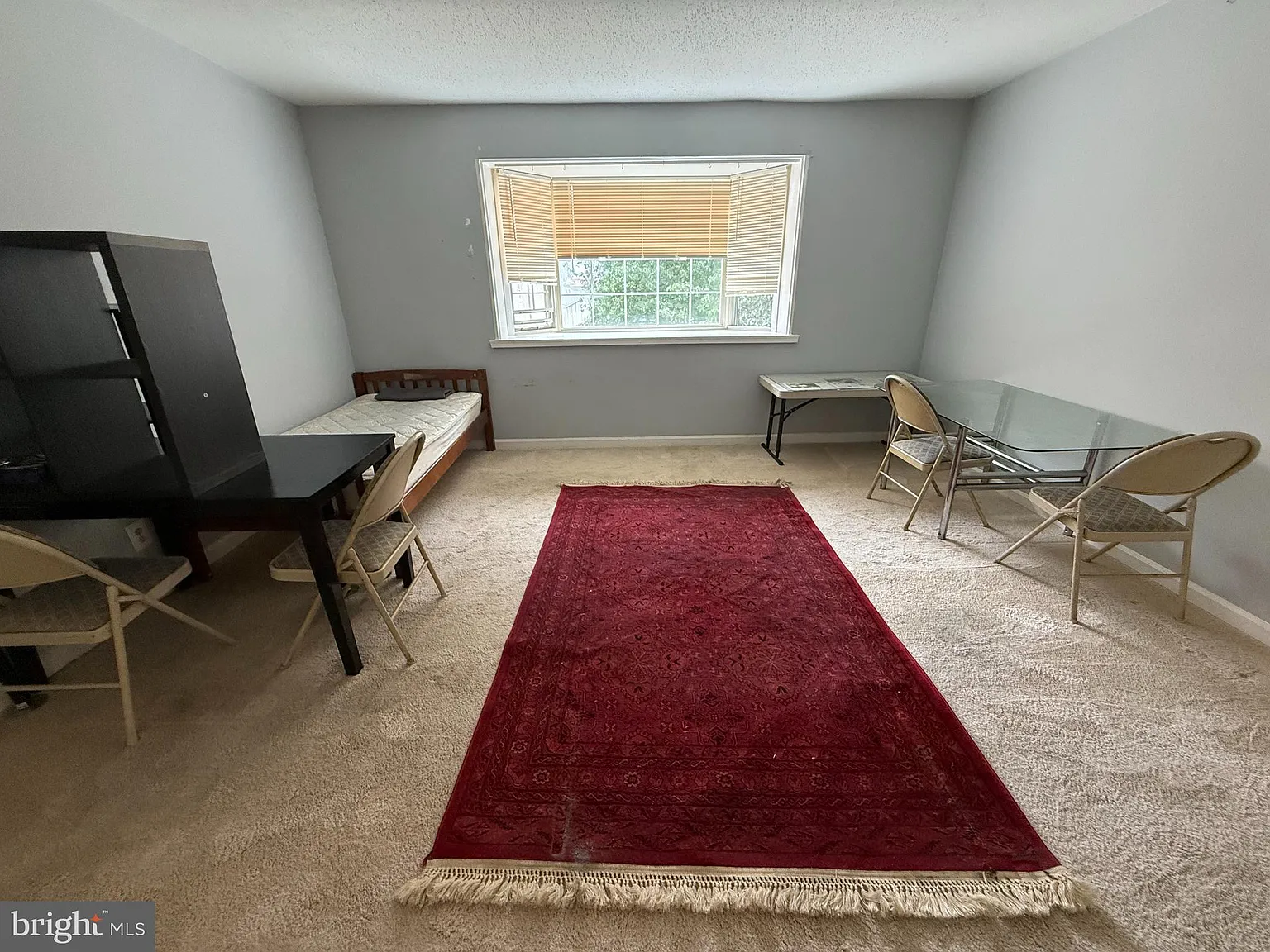 2 bed, 718 sqft, $2,000 — Photo 2