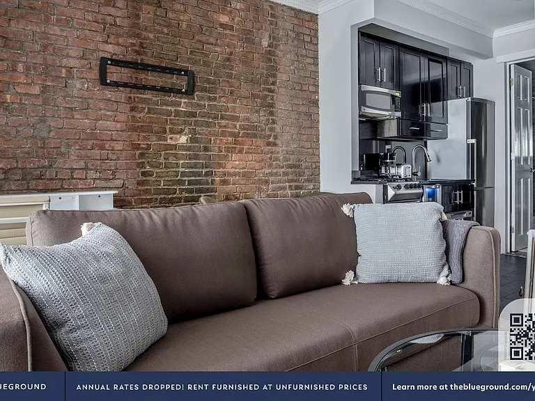 118 Christopher St #2 — Photo 3