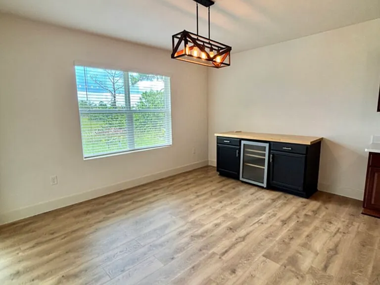 2509 NW 27th Pl — Photo 9