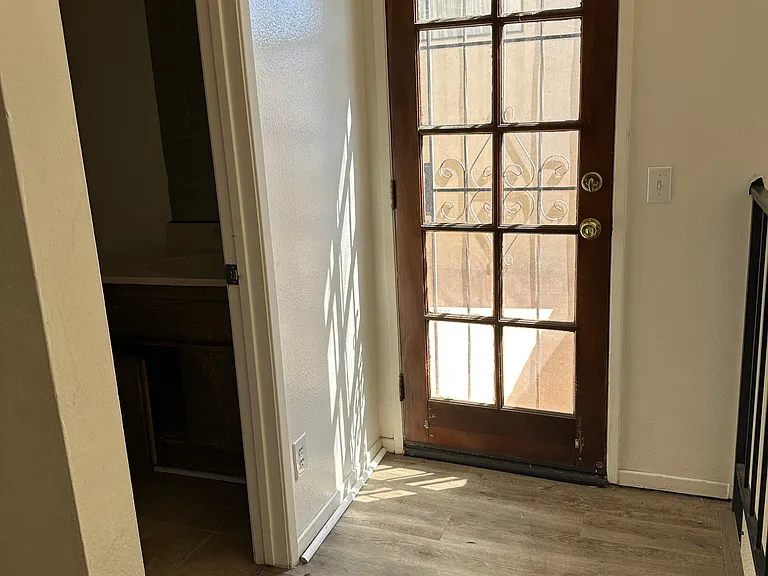 244 E Thornton Ave #13 — Photo 4