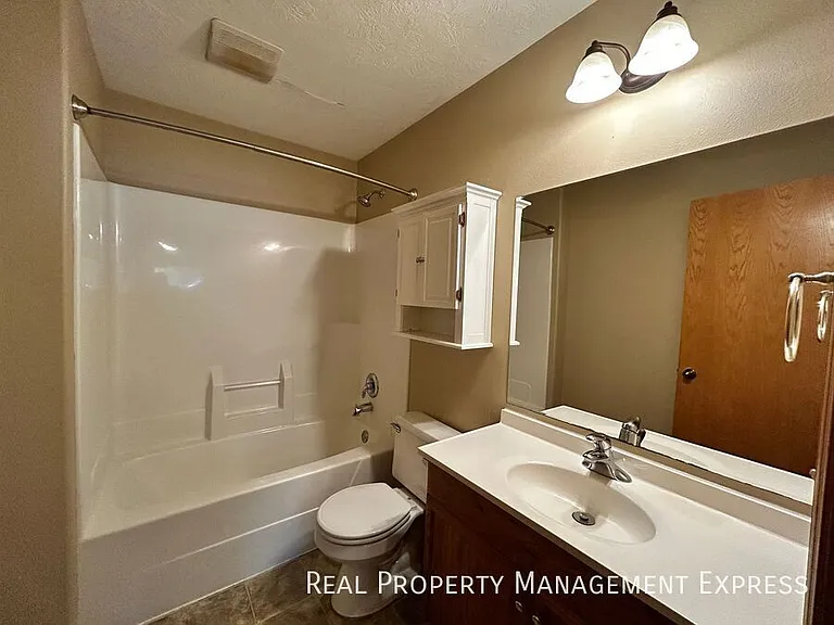 7636 S Rose Crest Ct — Photo 8