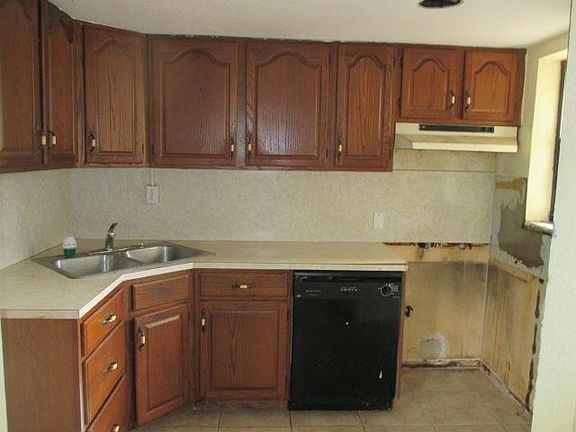 3rd image of 1105 14th Ct S