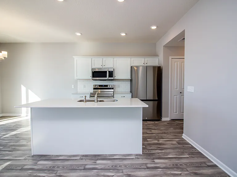 1003 W Hamilton Rd N — Photo 5