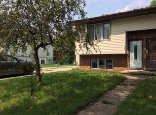 615 Ken Maril Rd #617, Ames, IA 50010