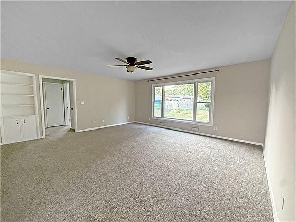 3rd image of 706 W 31st St