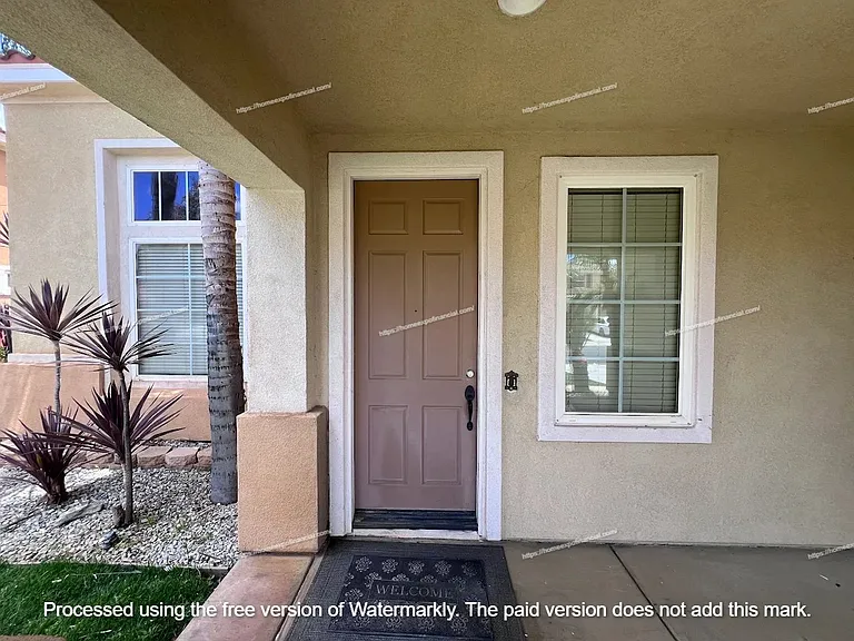 1456 Moonlight Dr — Photo 2