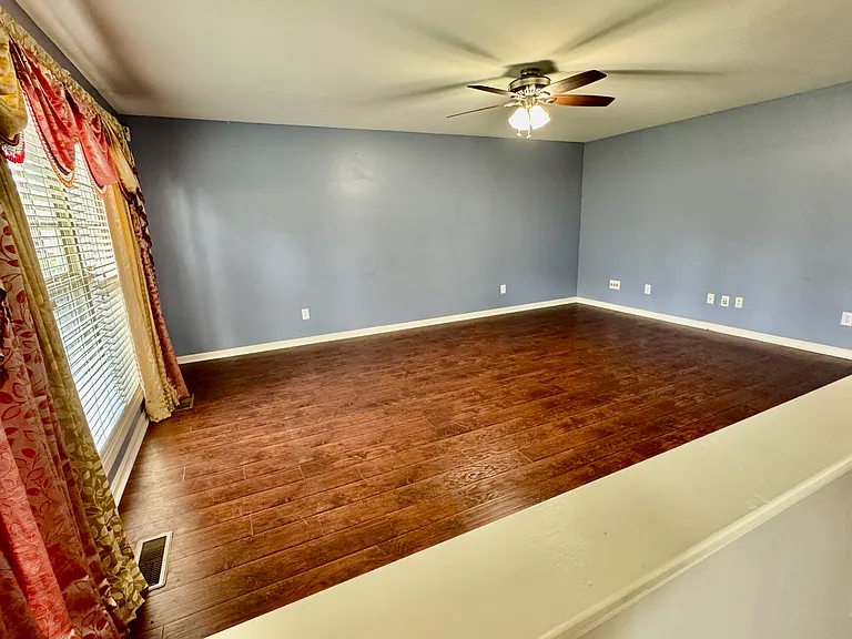 10916 Collington Dr — Photo 20