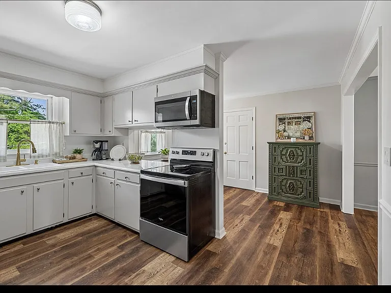 1216 King Arthur Rd — Photo 9