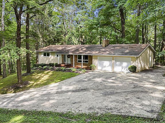 3rd image of 10751 Clearport Rd SW