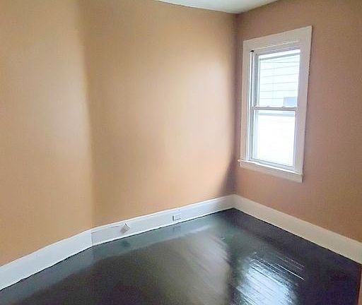 5th image of 709 E 131st St #2