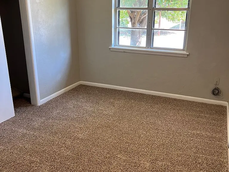 4340 Woodedge Dr — Photo 5