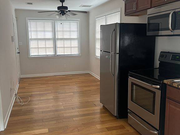 4th image of 1117 Myers Park Dr #1