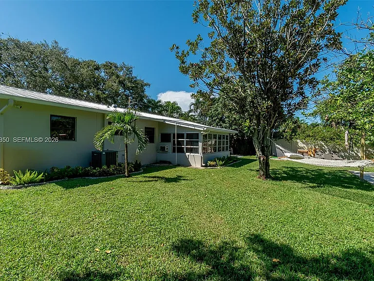 712 Tradewind Dr — Photo 44