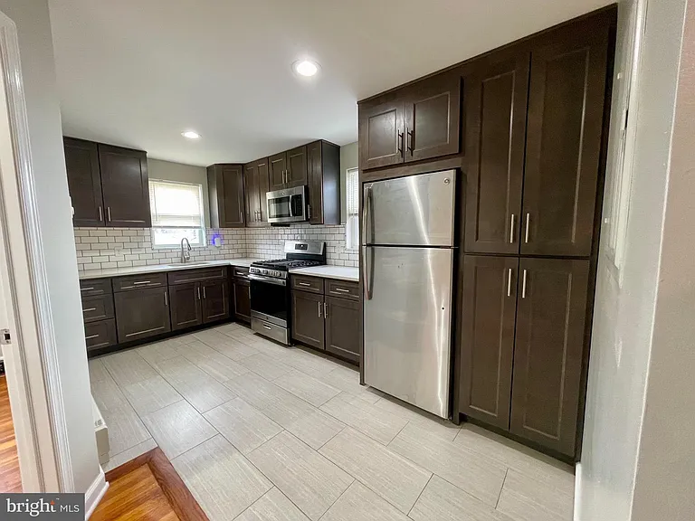 412 E Providence Rd #B — Photo 3