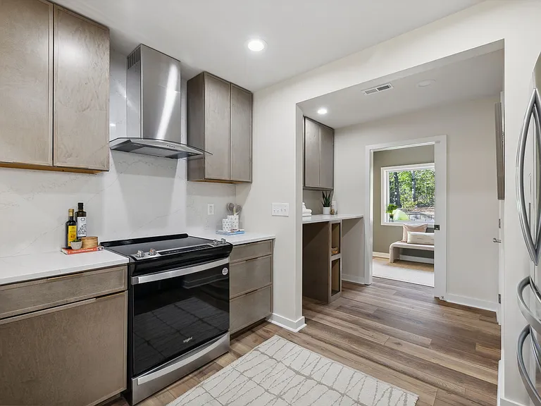 1502 Sevier Ct — Photo 15