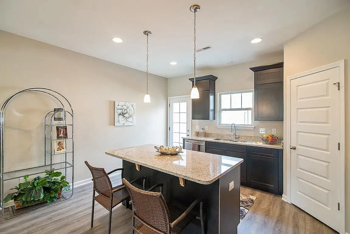 Updated 2-Bedroom Townhome with Community Pool and Easy I-24 Access — Photo 4