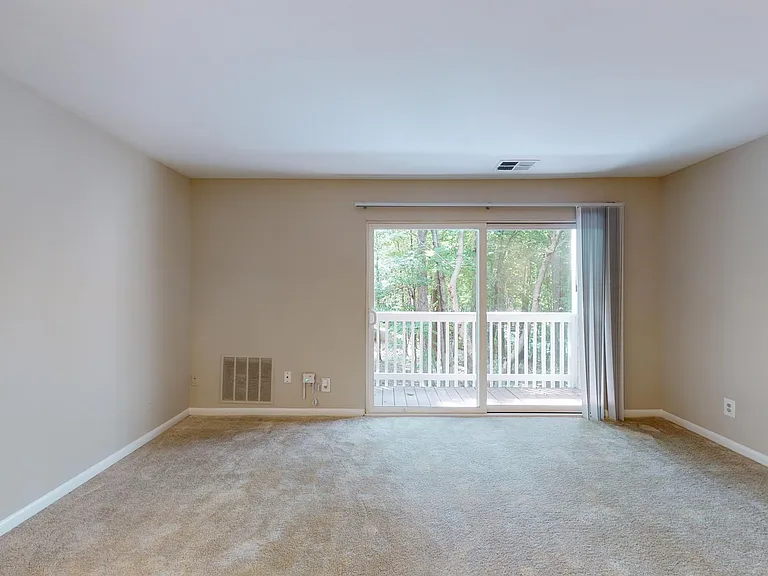 Canterbury Apartments — Photo 124