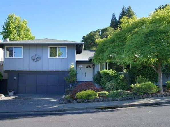 11 Chateau Pl