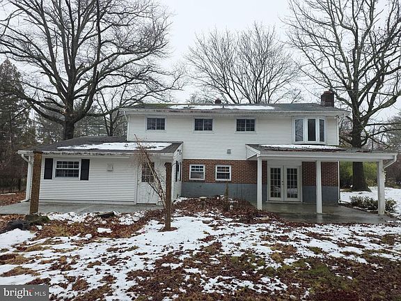 3rd image of 60 Carter Rd