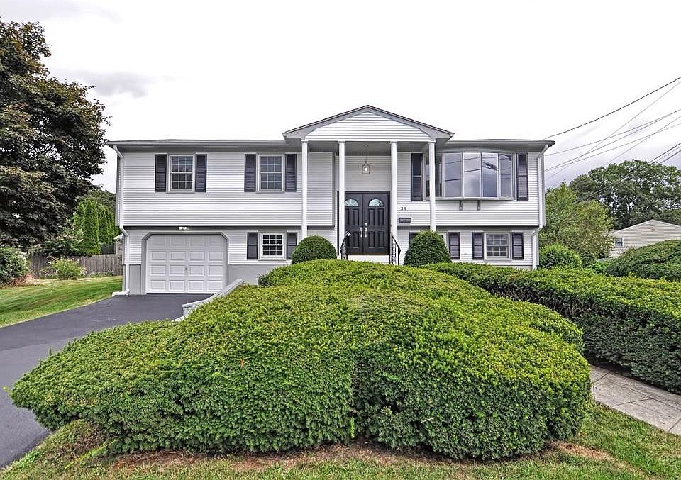 1st image of 39 Saint Johns Cir