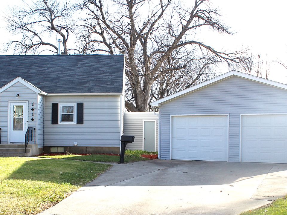 1st image of 1414 N 7th St