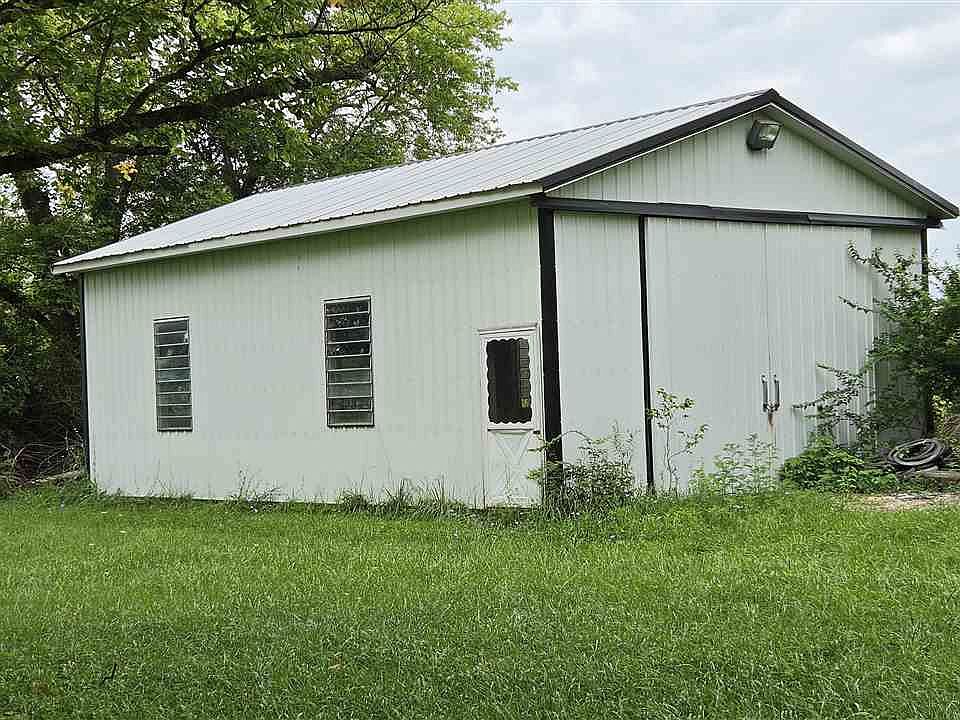 2nd image of Meadow Ln