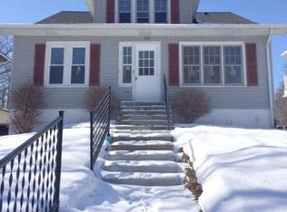 152 N 10th Ave, West Bend, WI 53095