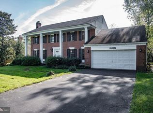9601 Persimmon Tree Rd, Rockville, MD 20854